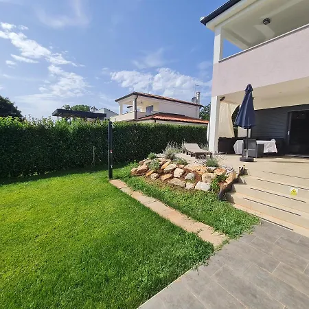 Altomare Villa *