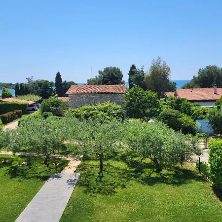 Altomare Villa *